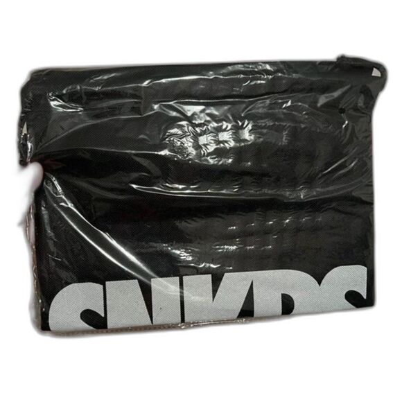 Other - NIB Unbranded Sneaker Travel Bag
